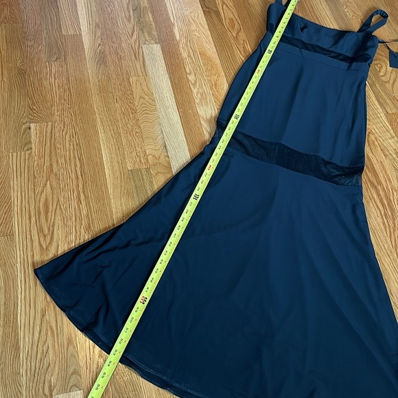 Mac Duggal Sheer Mesh Panel Sheer Detail Column Gown Size 8 NWT READ Defect. - Picture 11 of 17